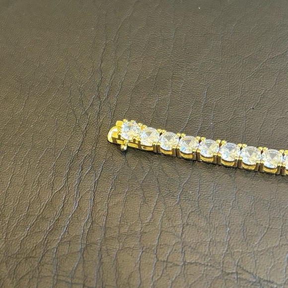 Brand New 5mm 8 Inch Gold Tennis Bracelet | VVS1 Moissanite - Picture 4 of 8